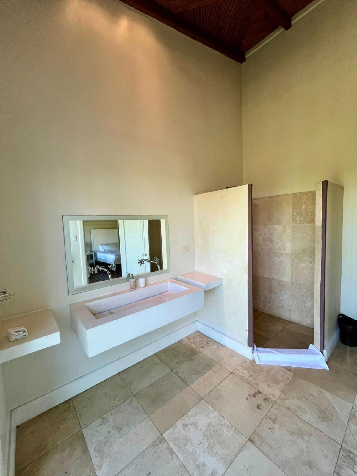 Отель Asclepios Wellness & Healing Retreat Carrillos Экстерьер фото