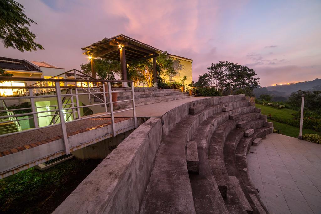 Отель Asclepios Wellness & Healing Retreat Carrillos Экстерьер фото